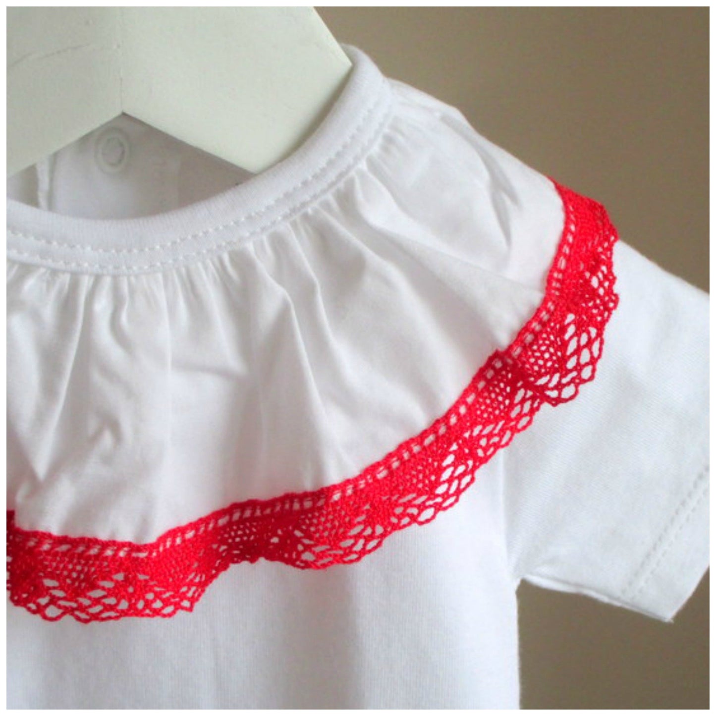 Body renda encarnada (SS)