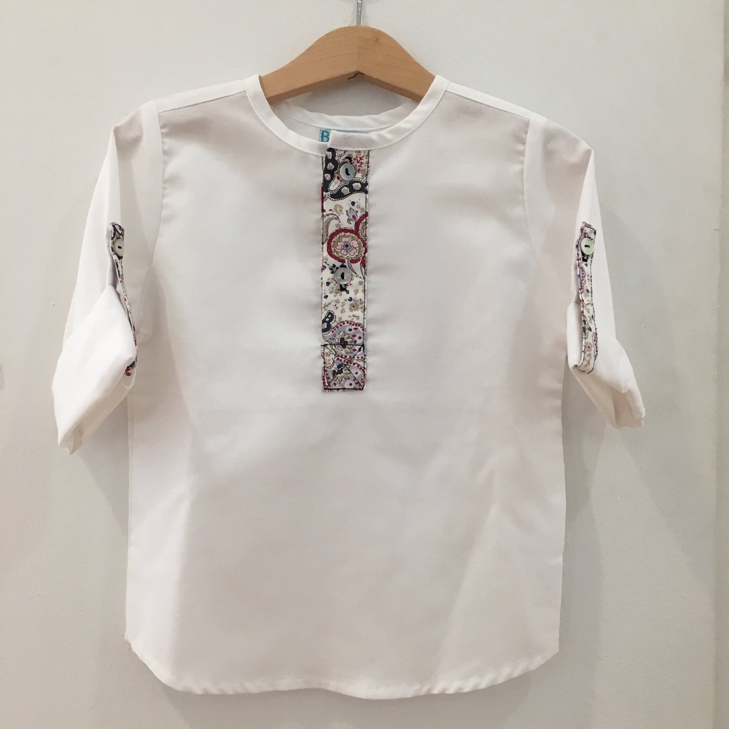 Camisa Branca com pormenor